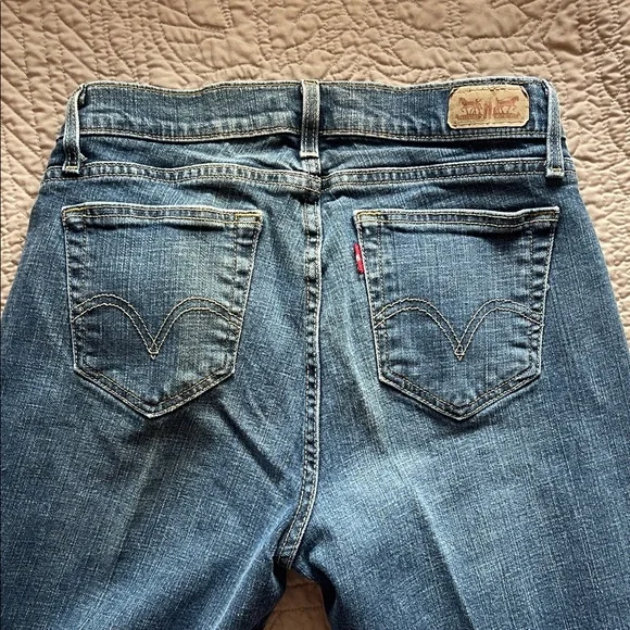 Levi's Women's 529 Curvy Bootcut Jeans - Denim Blue - Picture 4 of 5